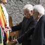 Il Presidente della Repubblica Sergio Mattarella con Frank-Walter Steinmeier, Presidente della Repubblica Federale di Germania, depongono una corona di alloro presso il cippo commemorativo intitolato a Don Giovanni Fornasini, in occasione delle celebrazioni per l’80° anniversario degli eccidi di Monte Sole