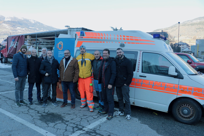 Un gesto di solidarietà dalla Valle d'Aosta: un'ambulanza valdostana in Ucraina per sostenere le vittime del conflitto