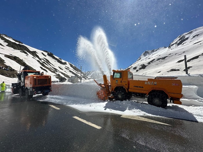 RIAPERTO AL TRANSITO IL COLLE DEL GRAN SAN BERNARDO