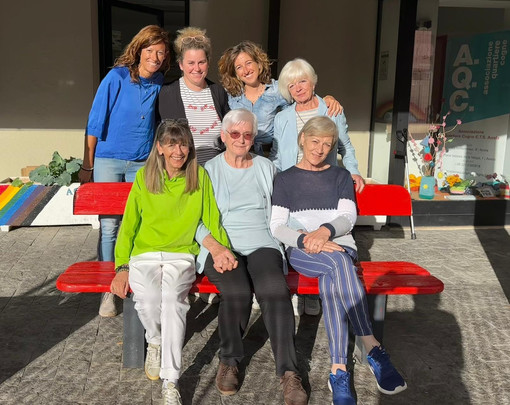 In alto da sn: Cristina Baré, Elena Porticella, Genny Jocollè e Anna Maria Actis, in basso da sn: Tiziana Frassy, Mariolina Boniface e Raffaela Longo