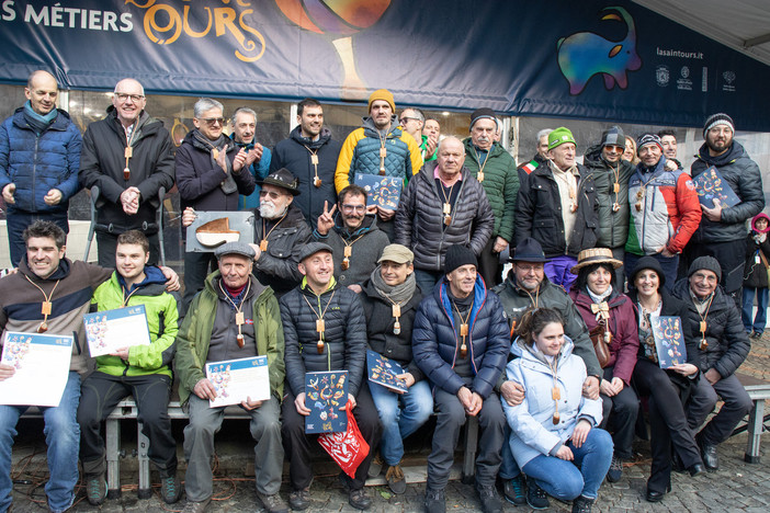 Foto di gruppo per i premiati (Foto Rava)