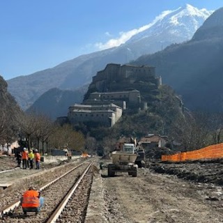 Sopralluogo dell’Assessore Bertschy nei cantieri per l’elettrificazione della linea Aosta-Ivrea