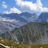 Il Monte Leone, il re delle Alpi Lepontine. In primo piano il Tochuhorn. (ph. M. Carlesso)