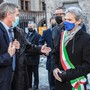 Il principe Filiberto di Savoia con il sindaco di Aosta, Gianni Nurti, in una recente visita ad Aosta