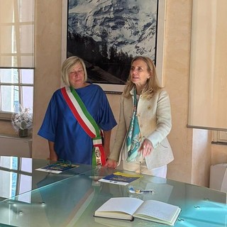 Loredana Petey, sindaco di Aymavilles, e la Presidente del Club valdostano Viviana Maria Vallet