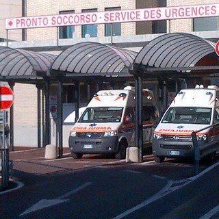 La donna è ricoverata all'ospedale Parini di Aosta