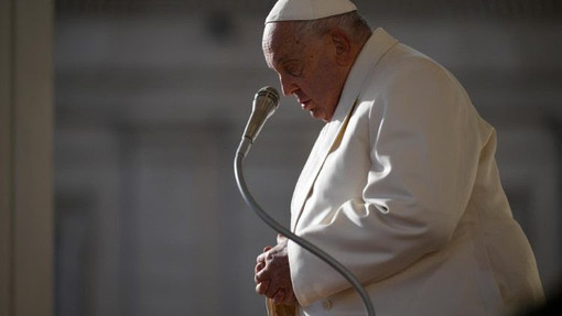 PAPA: la guerra è cattiva, la guerra distrugge. Tanti bambini innocenti morti