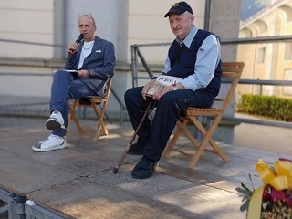 Italo Bernardi con l'editore Garavello