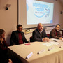 sinistra a destra del tavolo: Valter Madiai, Presidente regionale ANDI - Associazione Nazionale Dentisti Italiani;  Stefania Rovasio, Presidentessa sezione valdostana AIDI; Franz Stuffer, Vice Presidente Commissione Albo Odontoiatri della Valle d’Aosta; Carlo Marzi, Assessore alla Sanità, Salute e Politiche sociali; Patrik Vesan, Segretario generale Fondazione comunitaria Valle d’Aosta; Marco Sarboraria, Vice Presidente Comitato regionale Croce Rossa Italiana