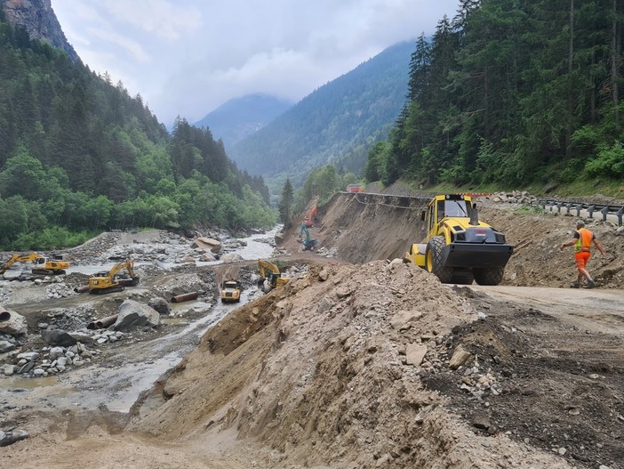 Riapertura al transito ai veicoli di lunghezza superiore a 10 metri lungo la SR n. 47 di Cogne