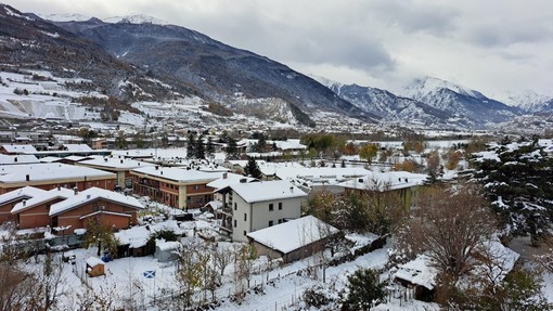 La Valle d'Aosta sotto la neve e si trasforma in un &quot;paese delle meraviglie&quot; invernale