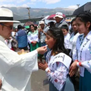 Una giornata di festa”: 1.600 bambini ricevono Gesù per la prima volta