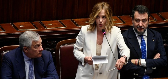 Centrodestra in calo nei sondaggi: la sfida tra opposizione e maggioranza si fa sempre più incerta