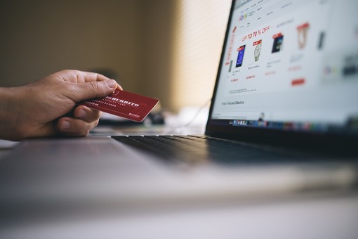 Come guadagnare con un e-commerce: strategie pratiche per il successo