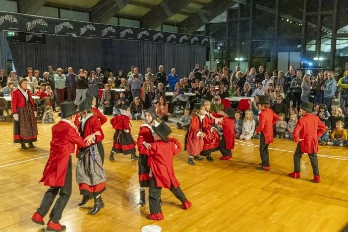 Féiha di Creméyèren 2024, La magia di Courmayeur tra tradizione, musica e festa per l'inizio della stagione invernale