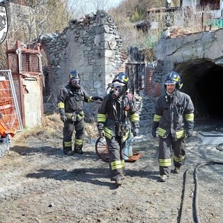 Incendio in una galleria delle vecchie miniere a La Thuile