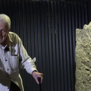 Franco Mezzena, il maestro dell’archeologia valdostana: scompare a 84 anni lo scopritore dell’Area Megalitica di Aosta