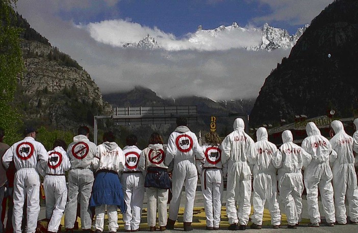 No Tir valdostani allarmati per ipotesi raddoppio traforo Monte Bianco