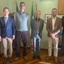 Da sn: Nicolas Viérin,  Console onorario di Francia in Valle d’Aosta; Frédéric Brunier Framboret , Sindaco di Albertville; Gianni Nuti, sindaco di Aosta; Samuele Tedesco, assessore Cultura comune Aosta; Jean-François Brugnon, assessore delegato all'istruzione, alla formazione, al lavoro e alla mobilità di Albertville