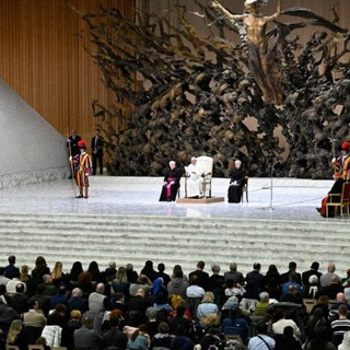 PAPA: troppi bambini oggi sfruttati e abusati, non restiamo indifferenti