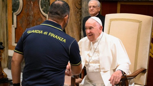 Il Papa alla Guardia di Finanza: servite il bene comune, avanti contro droga e corruzione