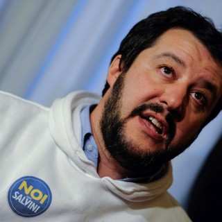 Salvini ra proclami e bufale