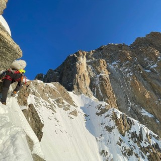 Alpinisti soccorsi e personale del socorso