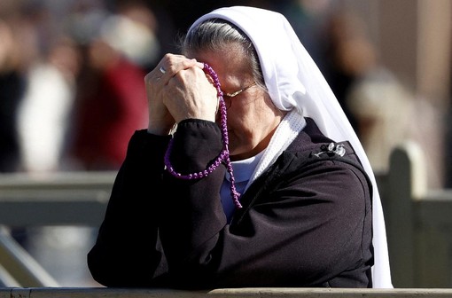 Il Papa al Gemelli, condizioni cliniche stazionarie. Prosegue l'iter terapeutico