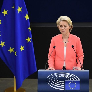 Il Parlamento rielegge Ursula von der Leyen presidente della Commissione