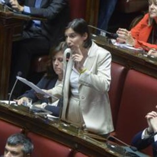 Schlein alla premier: &quot;Scenda dal ring, mondo di 'Ameloni' smentito dai numeri&quot;