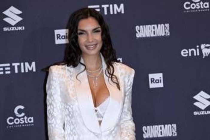 Sanremo 2025, Elettra Lamborghini: chi è la co-conduttrice della terza serata del Festival