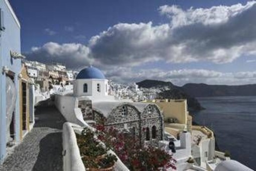 Santorini, tour operator italiano: &quot;Resto, non è soap opera, turisti arriveranno&quot;