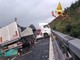 Roma, tir perde controllo sulla A1: chiusa autostrada