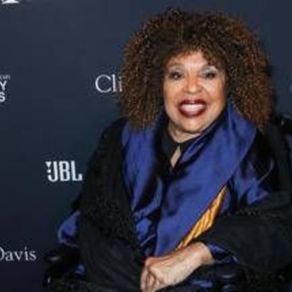 Addio a Roberta Flack, cantante pop e soul di 'Killing me softly'