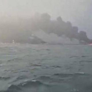 Gb, collisione tra petroliera Usa e cargo nel Mare del Nord: fiamme a bordo