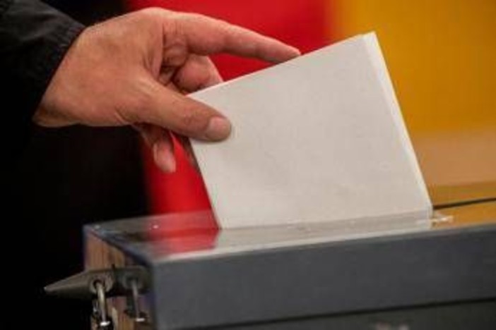 Germania, 10 giorni al voto: confronto tv tra Scholz, Merz, Habeck e Weidel