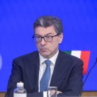 Ita-Lufthansa, ira di Giorgetti: &quot;Non cediamo a ricatti&quot;