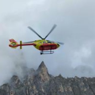 Trentino, due alpinisti precipitano sulla Presanella: un morto e un ferito