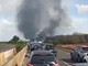 Brindisi, assalto a un portavalori: spari e auto in fiamme su strada per Lecce, chiusa la statale 613