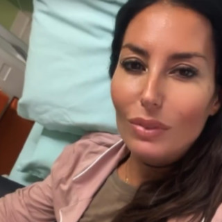 Elisabetta Gregoraci, il messaggio dal letto dell'ospedale dopo il secondo ricovero