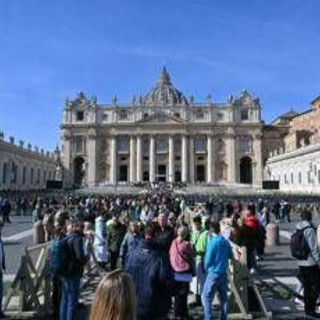 Papa Francesco, messaggio dal Gemelli all'Angelus: &quot;Grazie per l'affetto e arrivederci&quot;