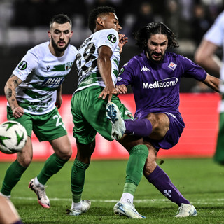 La Fiorentina fatica, ma piega 2-0 i campioni del Galles