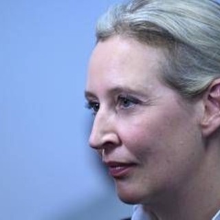 Germania, chi è Alice Weidel: leader di Afd che ambisce a un ruolo nel governo Merz