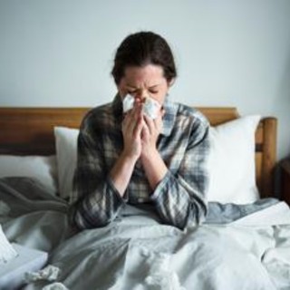 Influenza, virus cugini non mollano: 100mila casi a settimana