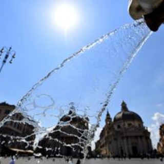 Caldo afoso senza fine, oggi 6 città da bollino rosso