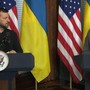 Zelensky a Washington tra nuovi aiuti militari e contrasti con Trump