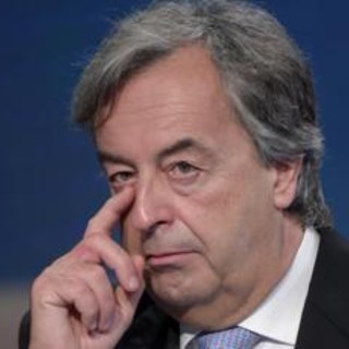 Burioni vs sindaca Potenza Picena: &quot;Irresponsabile patrocinio a evento no vax&quot;