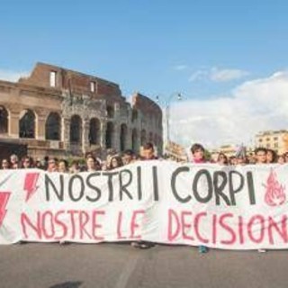 8 marzo, oggi marea fucsia nelle piazze di oltre 60 città: &quot;Lotto, boicotto, sciopero&quot;