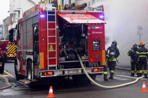 Incidente in fabbrica Aluminium di Bolzano, morto uno dei 6 operai feriti in esplosione