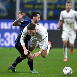 Inter-Napoli 1-1, Calhanoglu risponde a McTominay